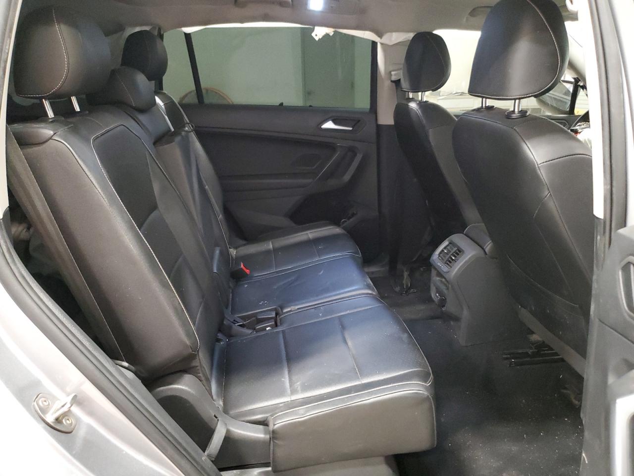 2021 Volkswagen Tiguan - Image 11