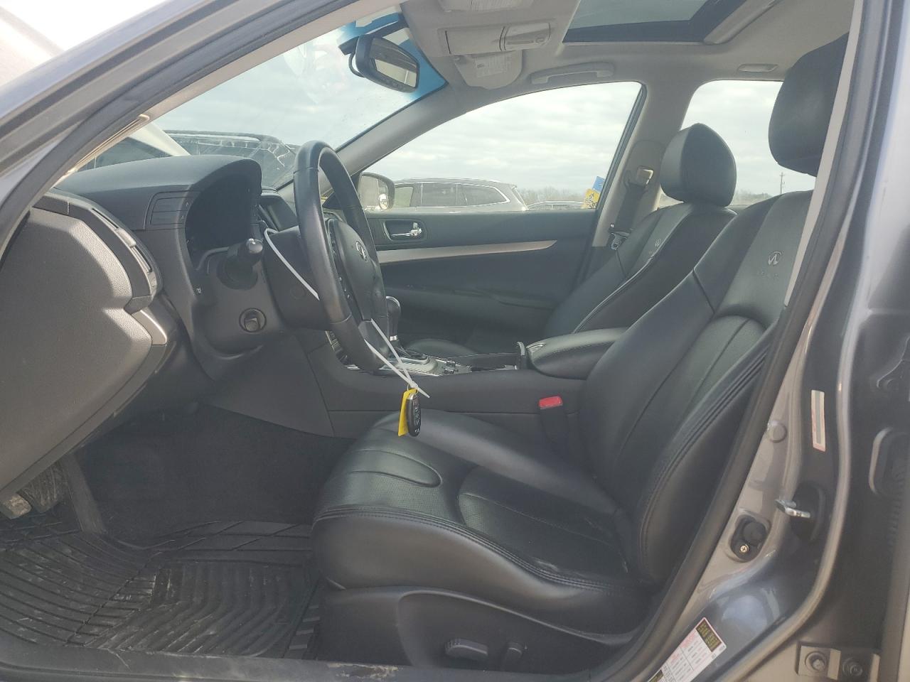 2011 Infiniti G - Image 7