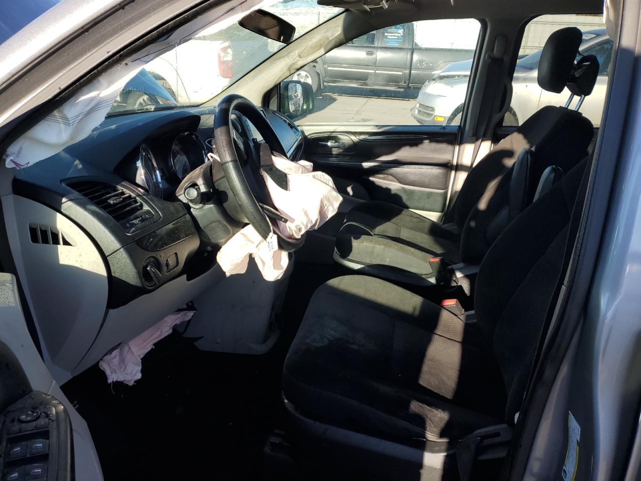 2018 Dodge Caravan - Image 7