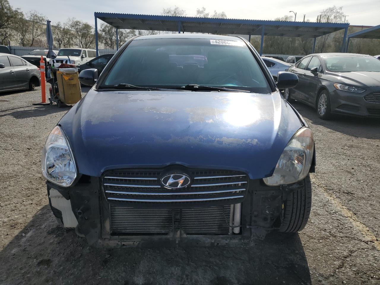 2010 Hyundai Accent - Image 5