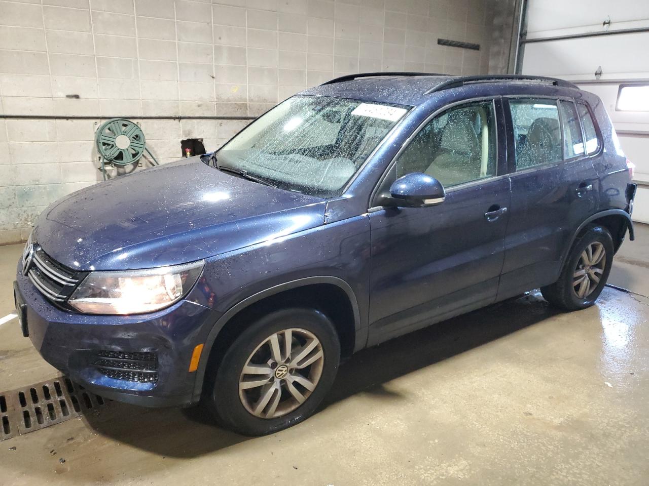 2016 Volkswagen Tiguan - Image 1