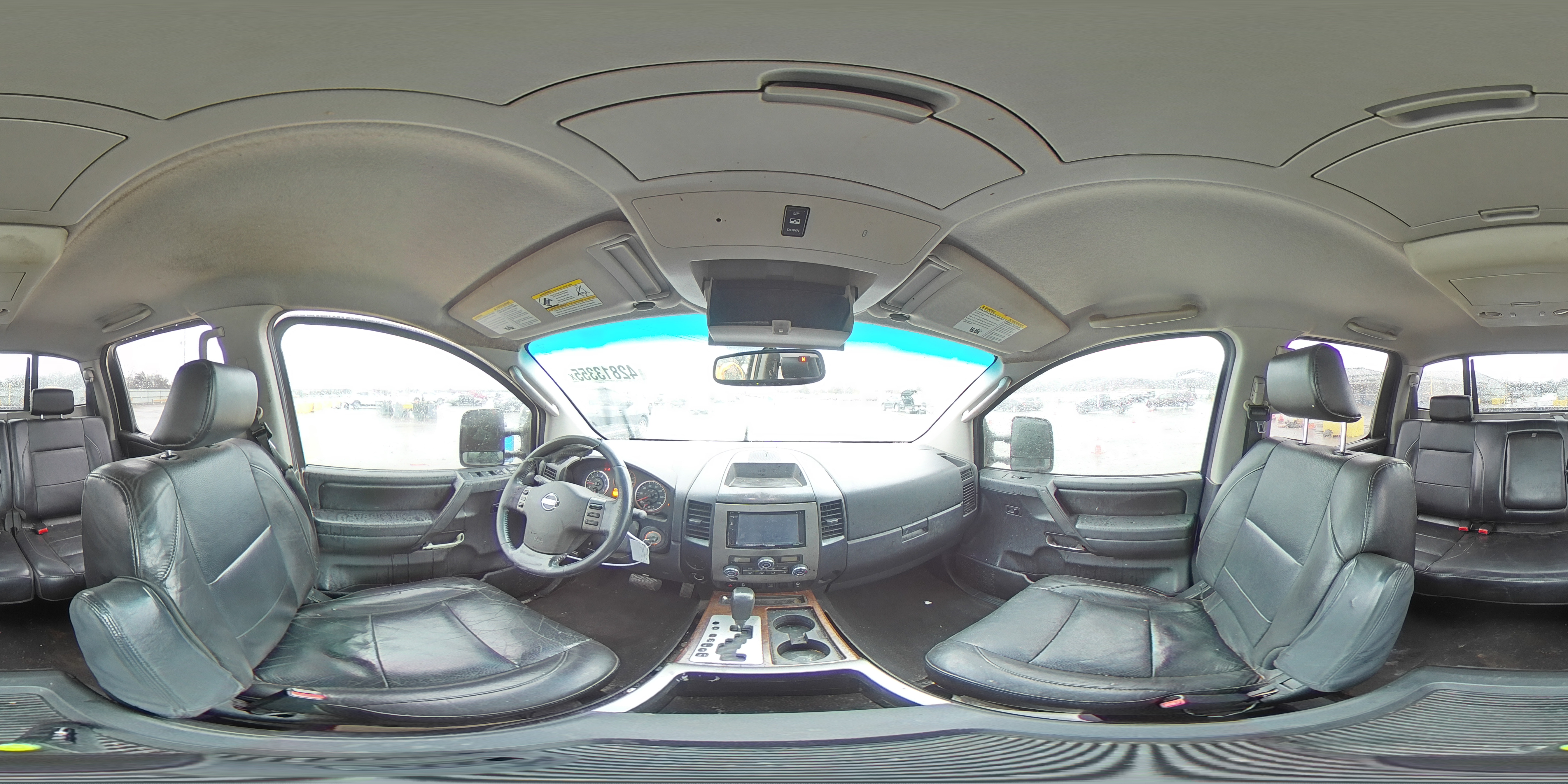 2009 Nissan Titan - Image 12
