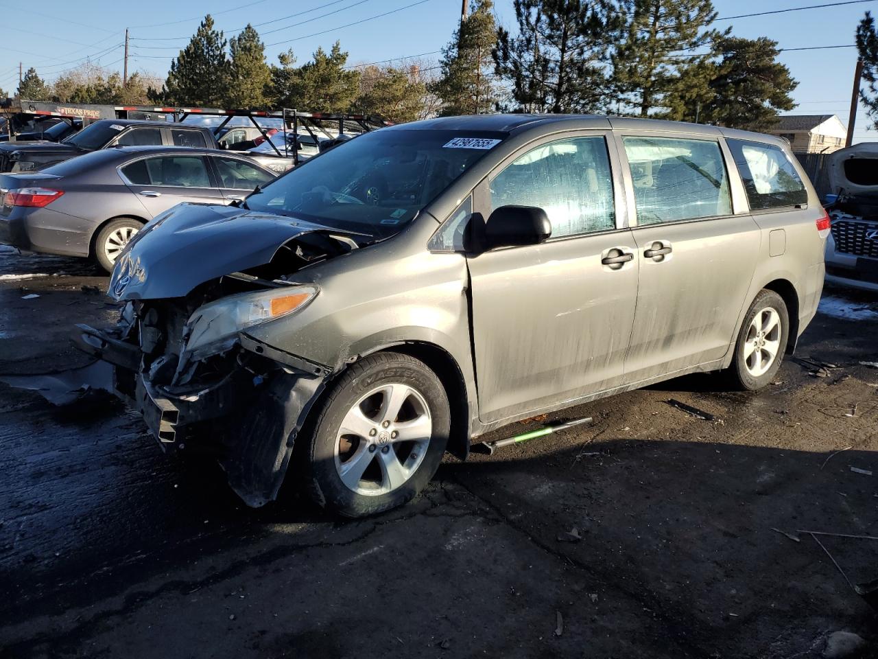 2012 Toyota Sienna - Image 1
