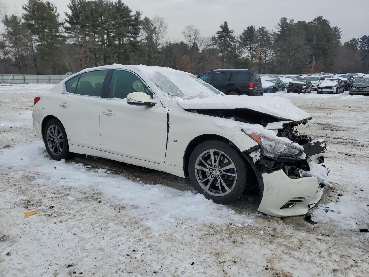 2015 Infiniti Q50 - Image 4