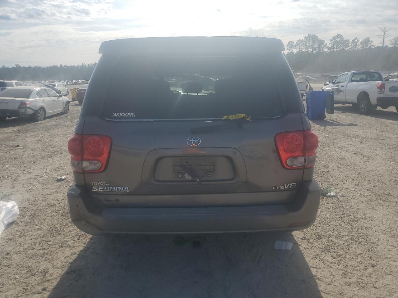 2005 Toyota Sequoia - Image 6