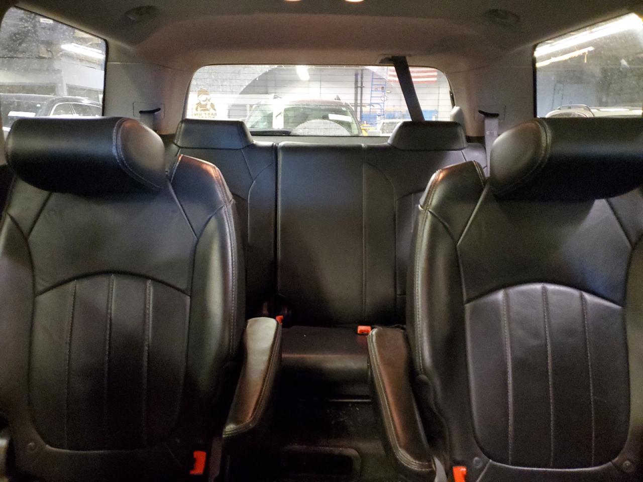 2015 GMC Acadia - Image 11