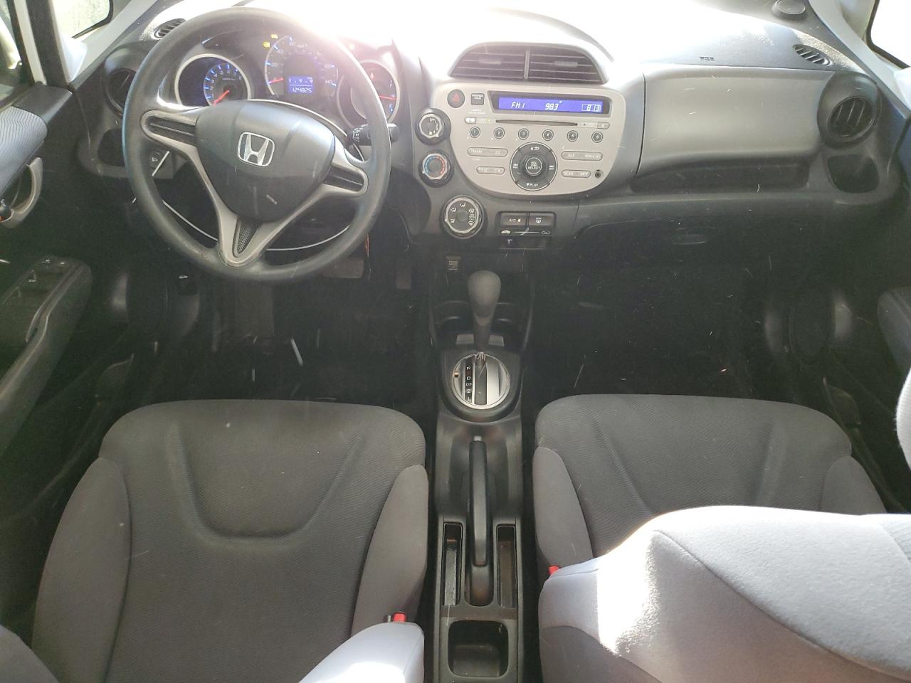 2009 Honda Fit - Image 8