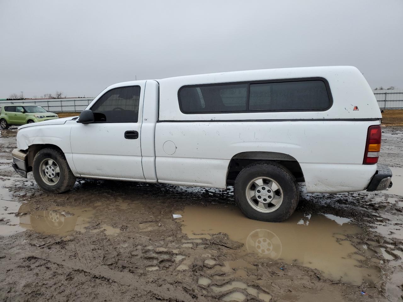 2004 Chevrolet Silverado - Image 2