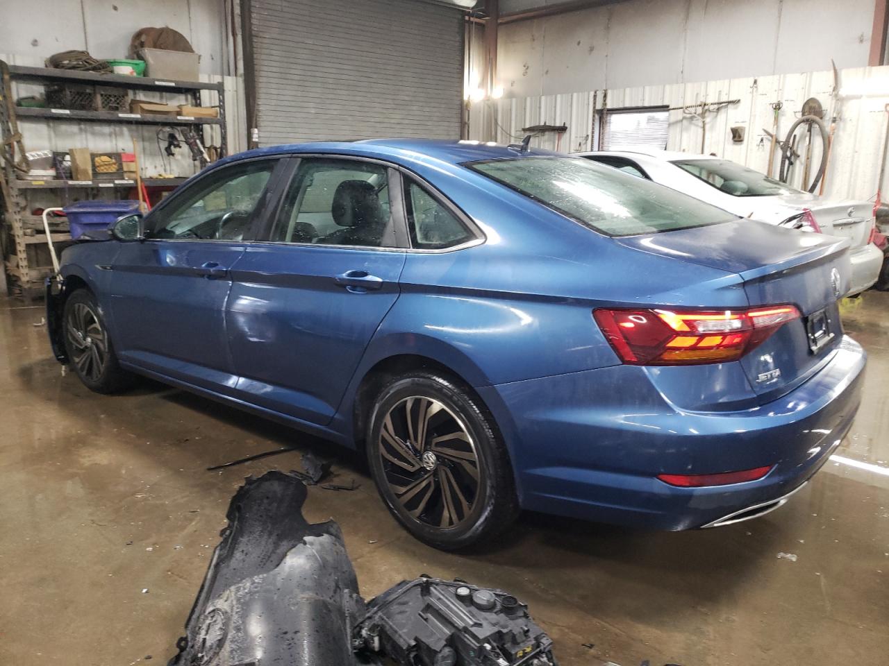 2019 Volkswagen Jetta - Image 2