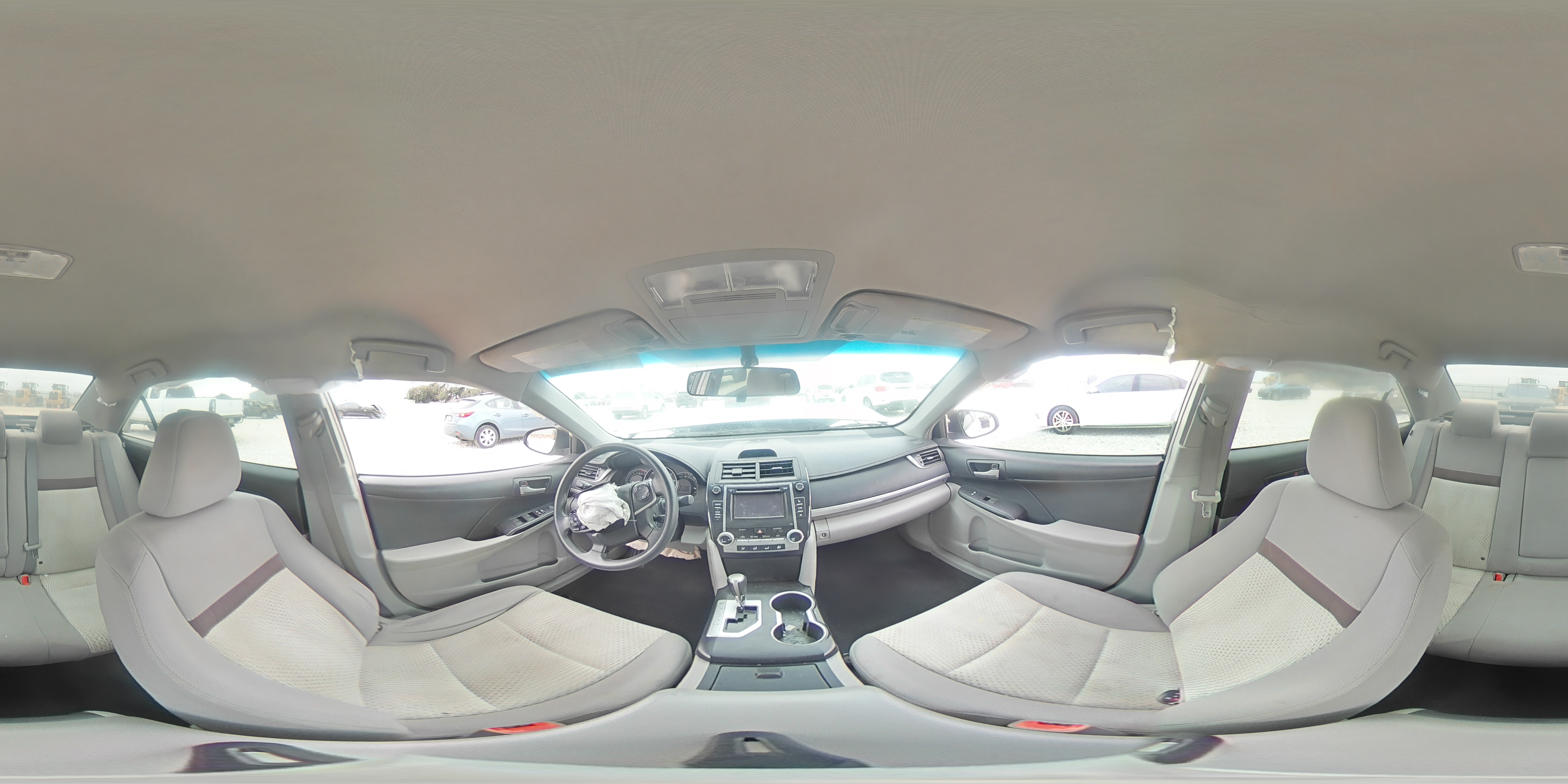 2013 Toyota Camry - Image 12