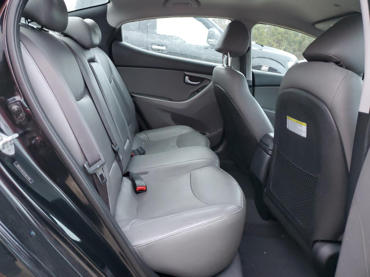 2015 Hyundai Elantra - Image 10