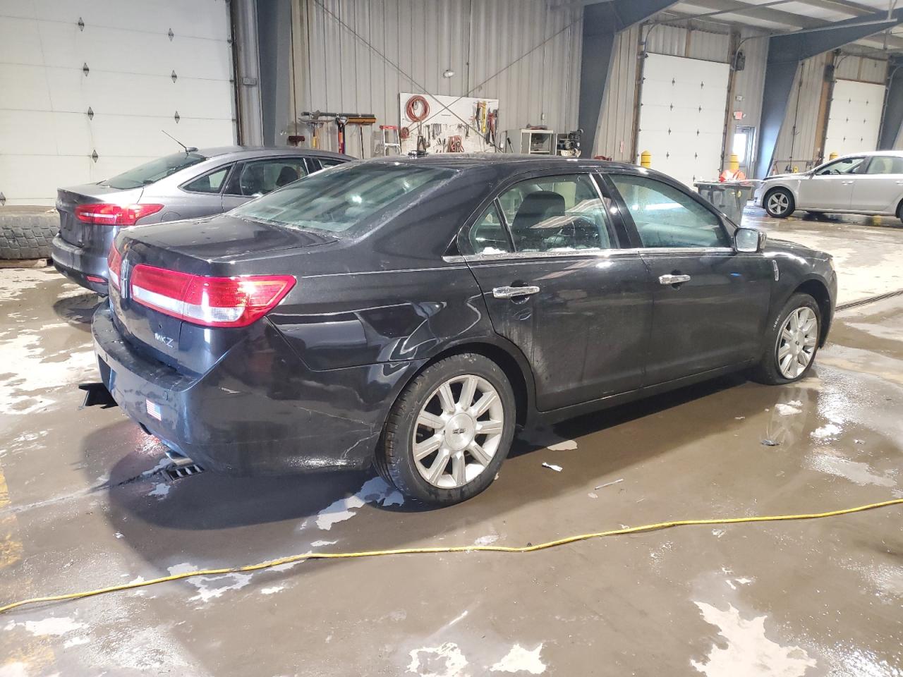 2010 Lincoln MKZ - Image 3