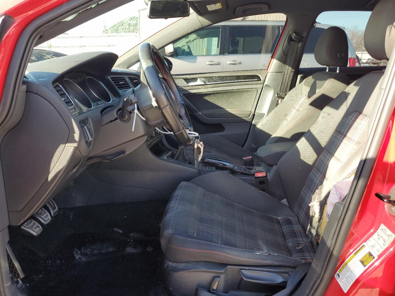 2016 Volkswagen GTI - Image 7