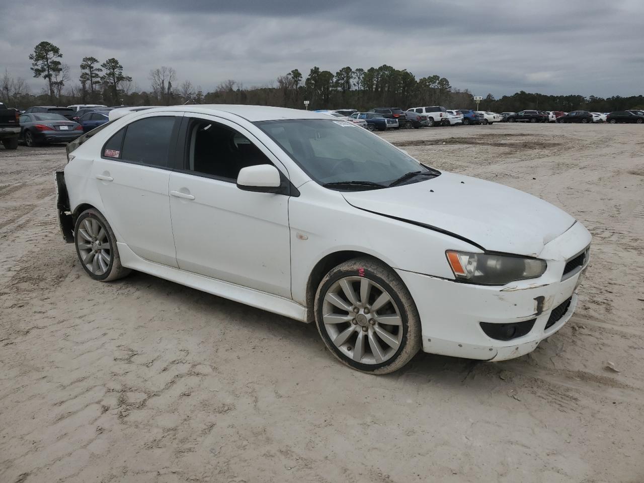 2010 Mitsubishi Lancer - Image 4