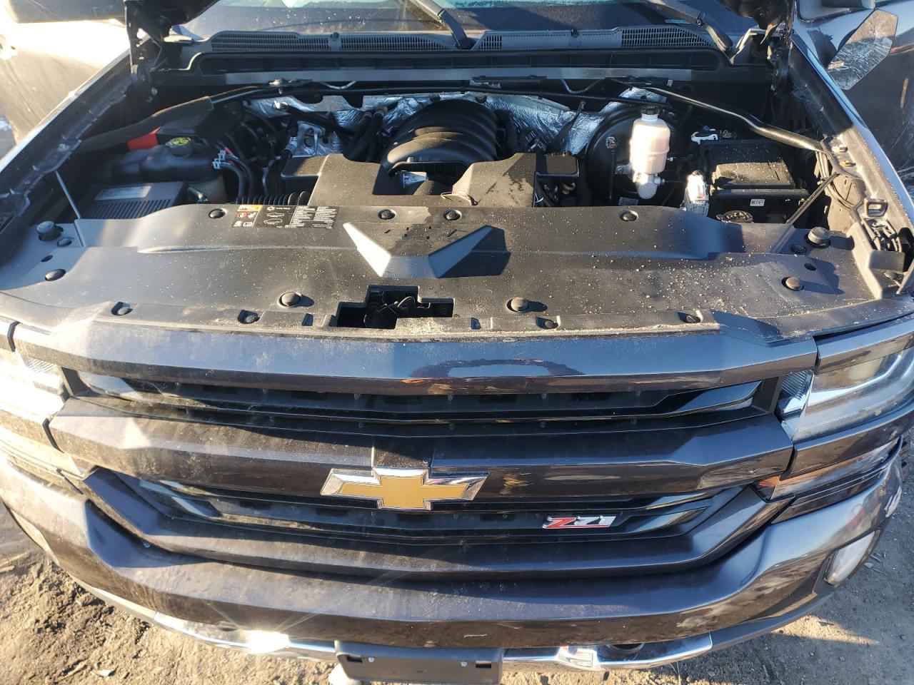 2016 Chevrolet Silverado - Image 13