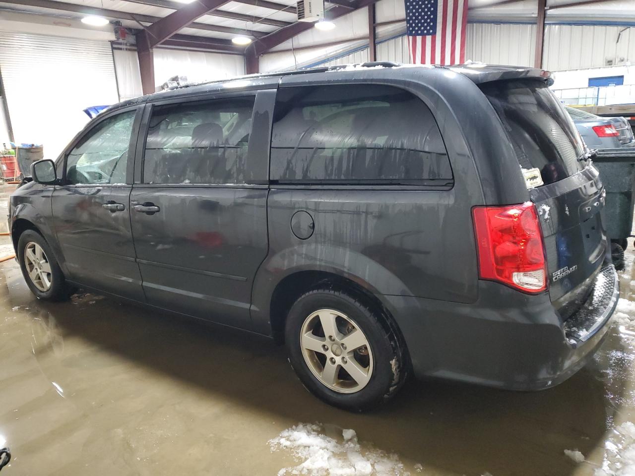 2012 Dodge Caravan - Image 2