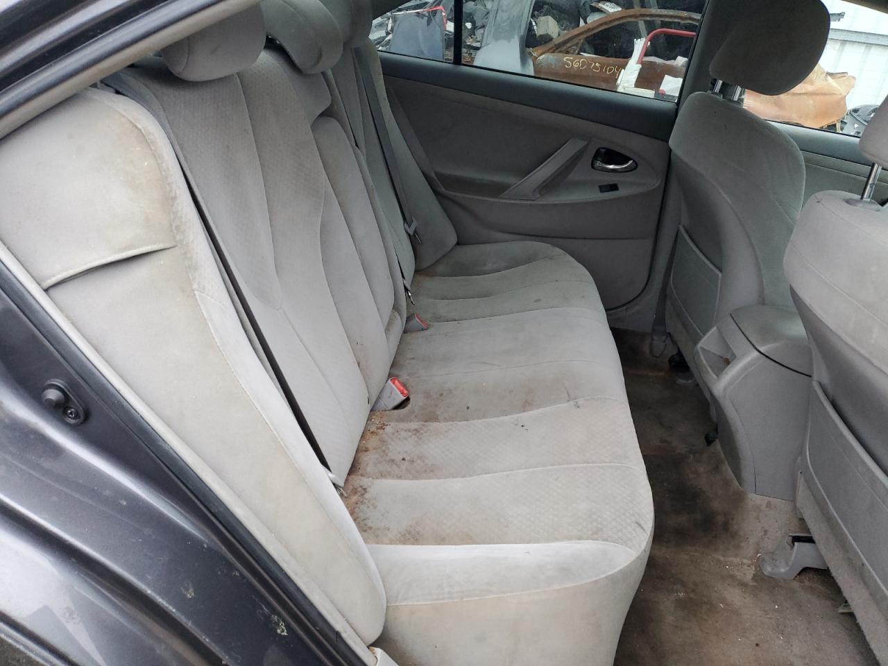 2009 Toyota Camry - Image 11