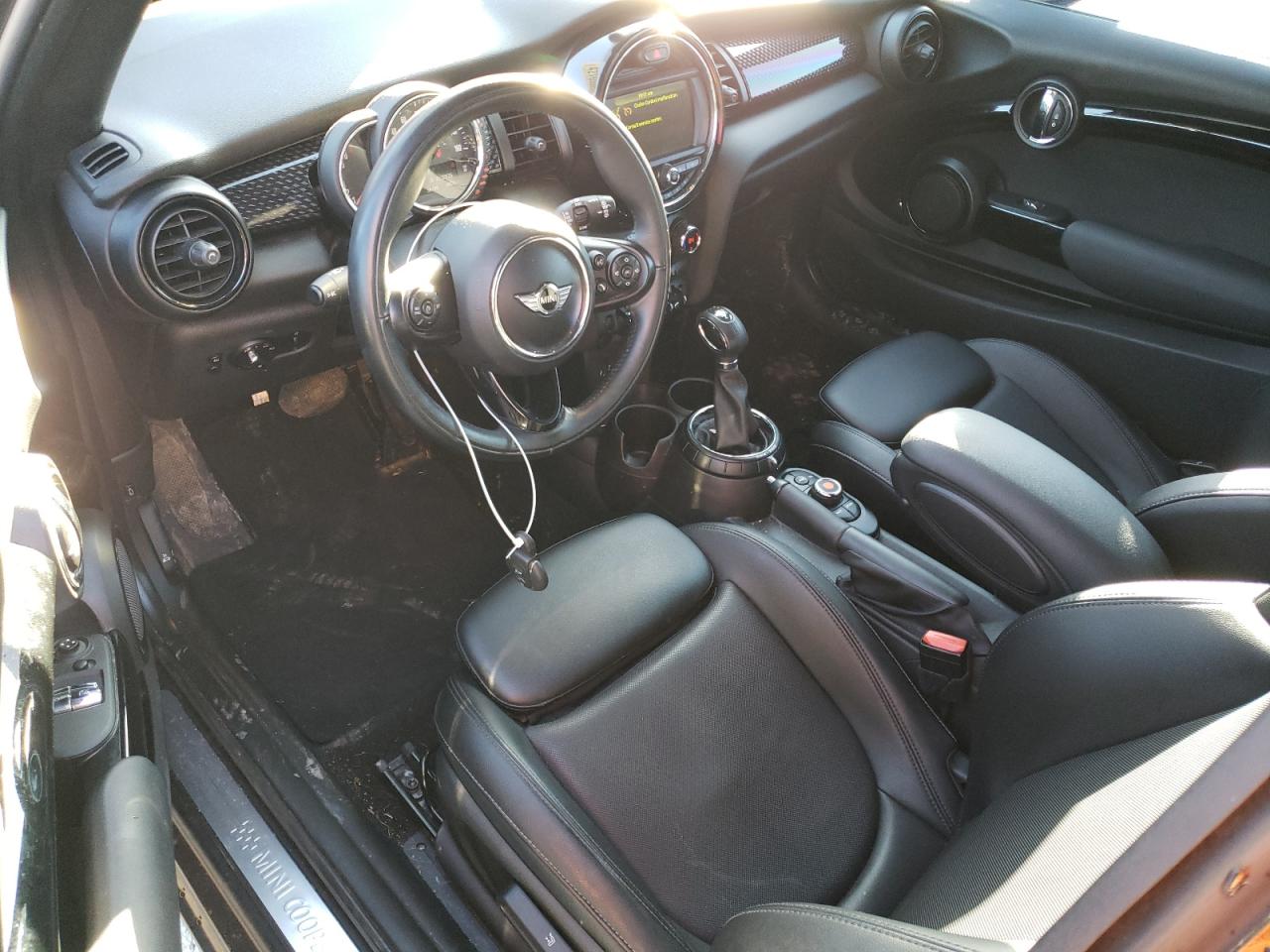 2017 MINI Cooper - Image 8