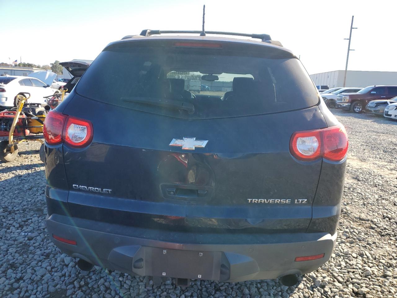 2010 Chevrolet Traverse - Image 6
