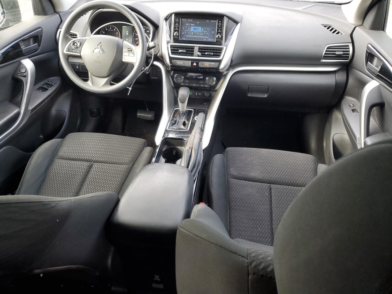 2018 Mitsubishi Eclipse - Image 8