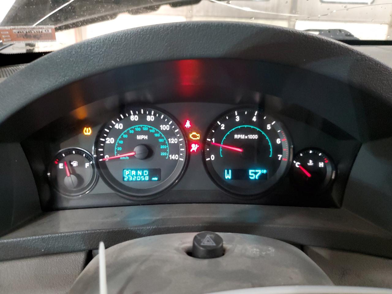 2006 Jeep Grand Cherokee - Image 9