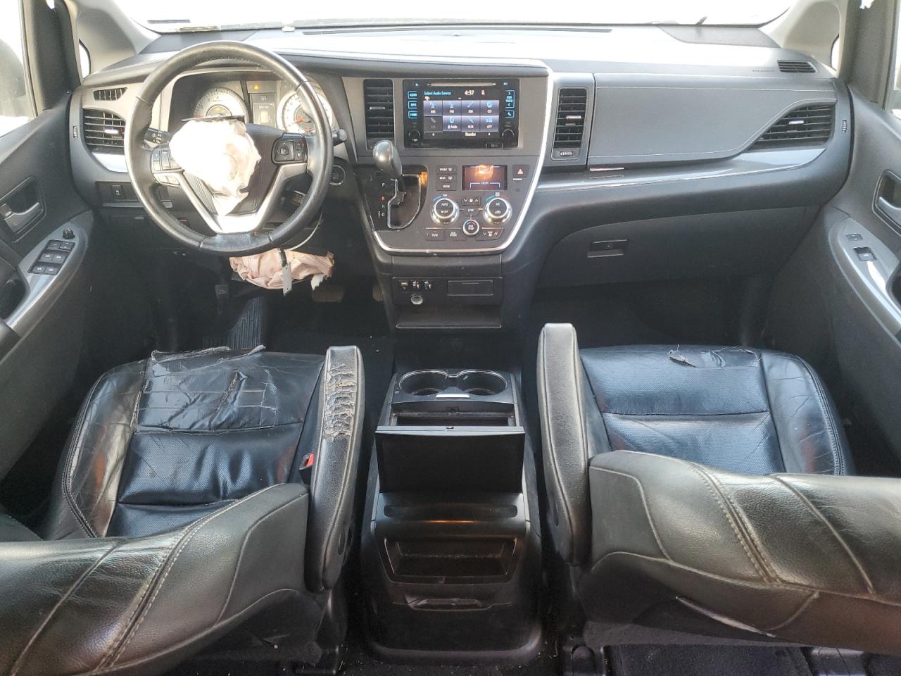 2015 Toyota Sienna - Image 8
