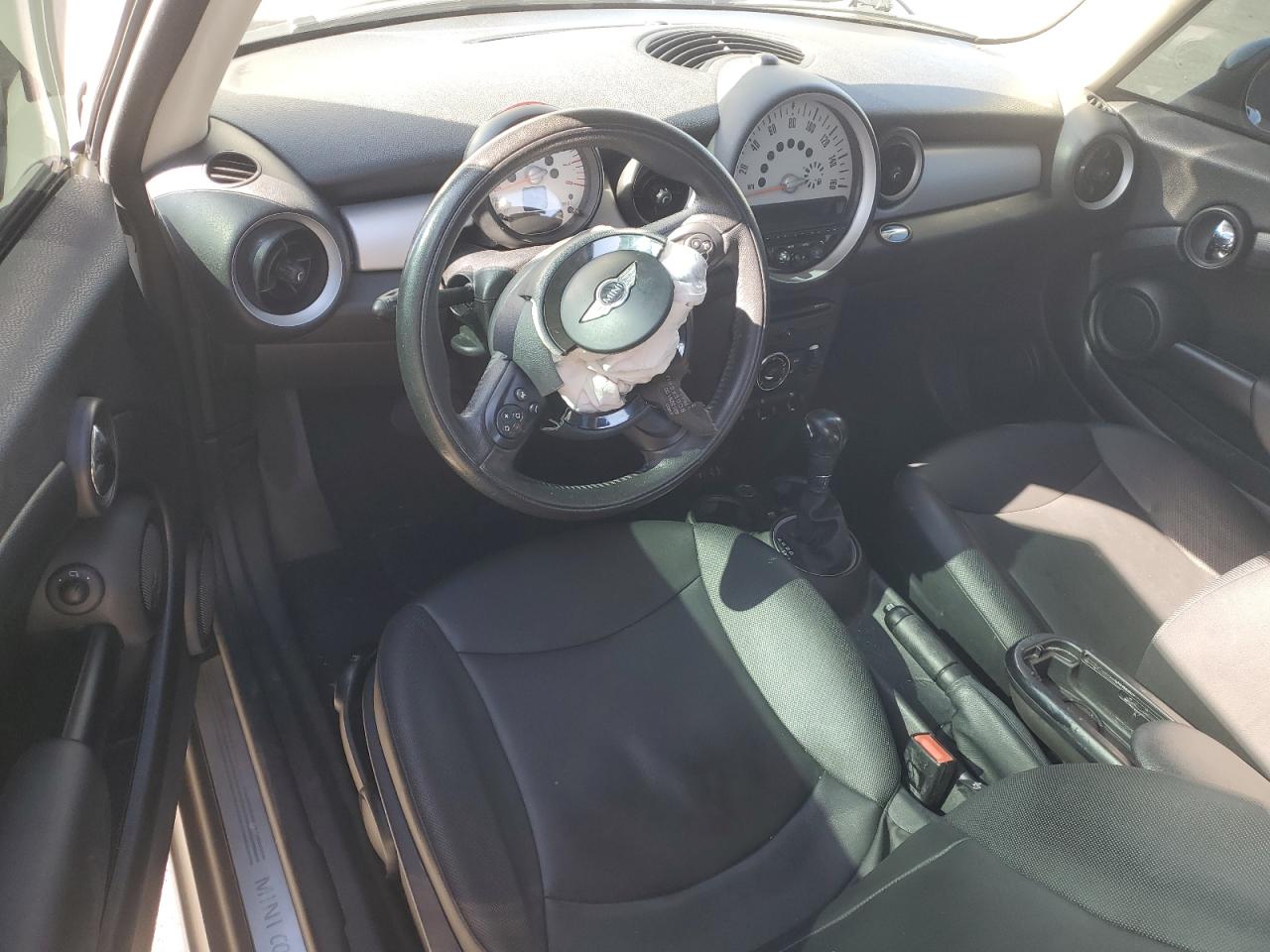 2013 MINI Cooper - Image 8