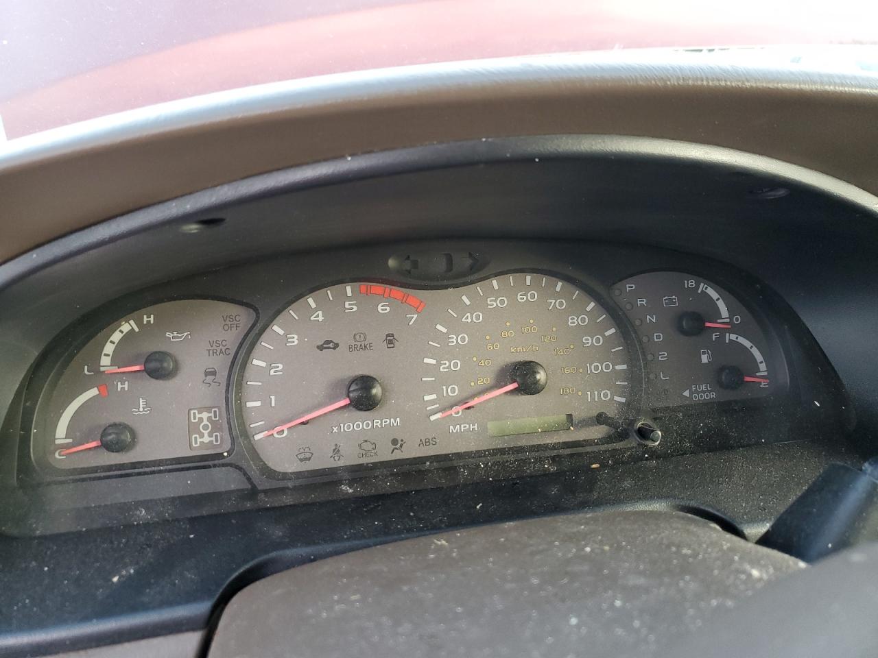 2004 Toyota Sequoia - Image 9