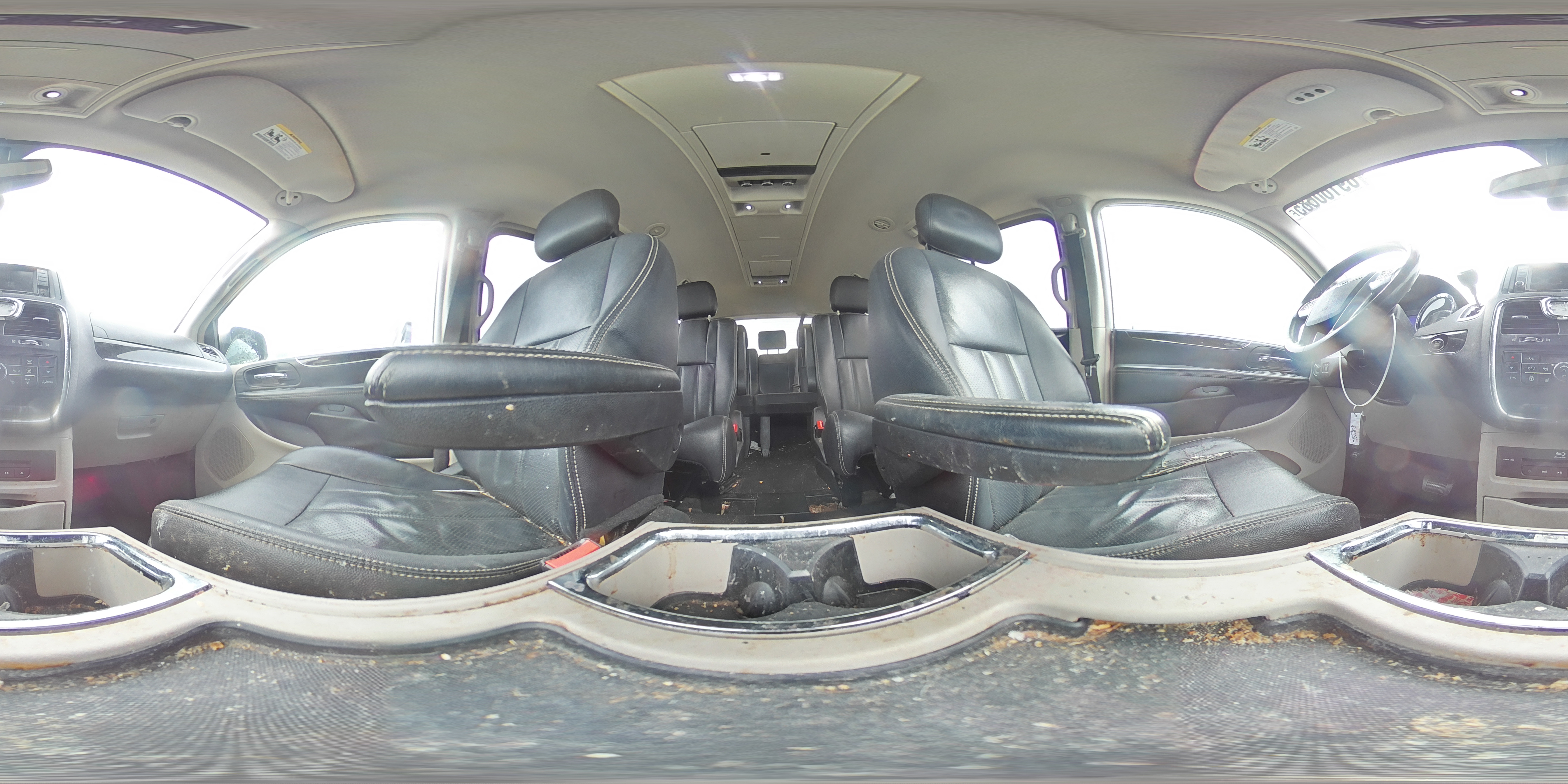2013 Chrysler Town & Country - Image 14