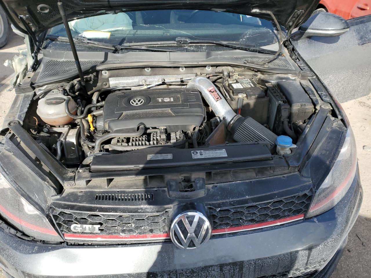 2017 Volkswagen GTI - Image 12