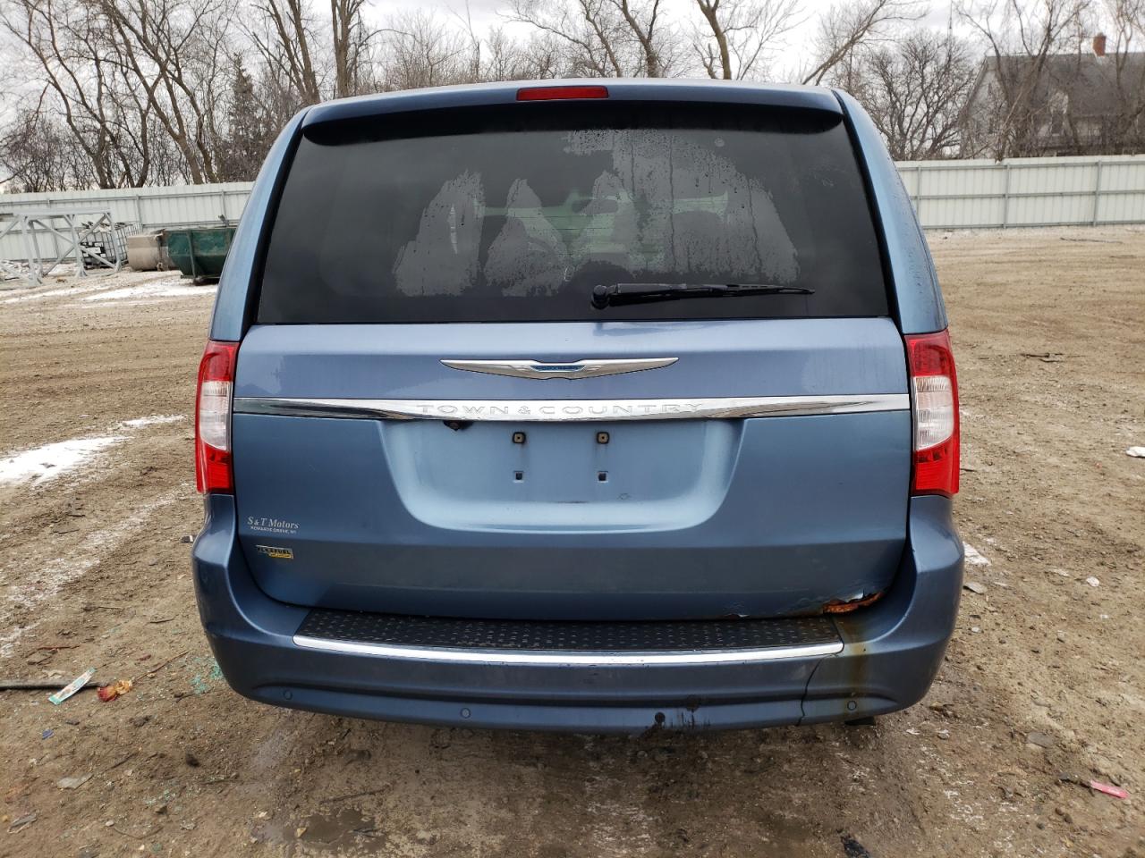 2012 Chrysler Town & Country - Image 6