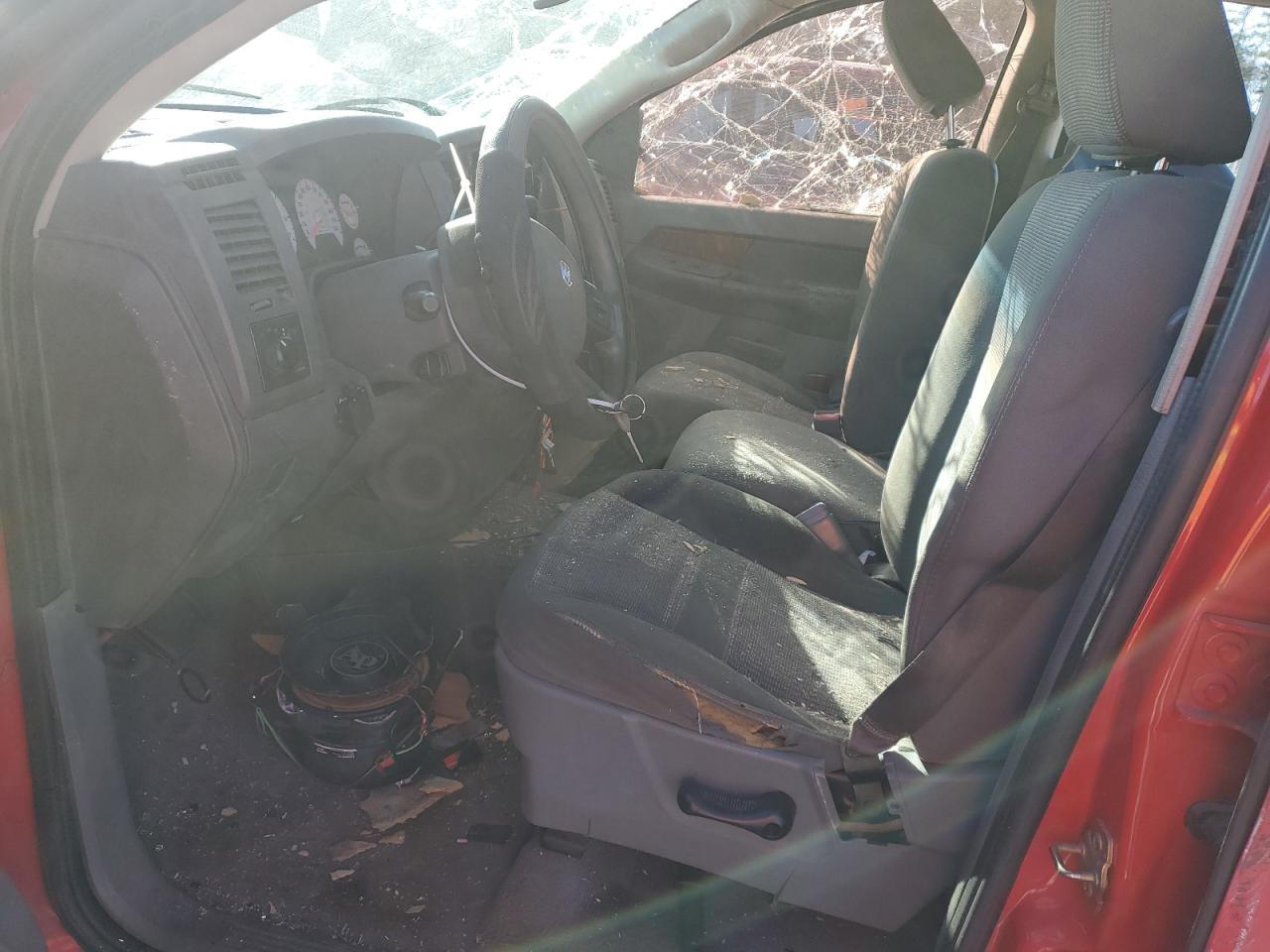 2006 Dodge RAM - Image 7