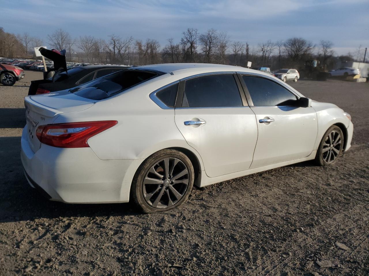 2016 Nissan Altima - Image 3