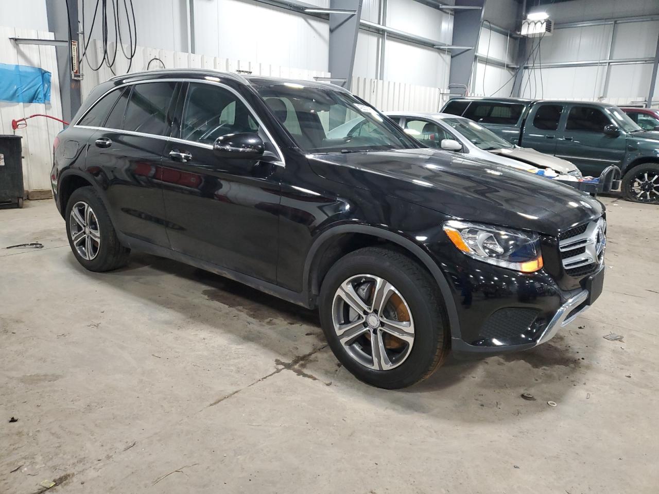 2017 Mercedes-Benz GLC - Image 4