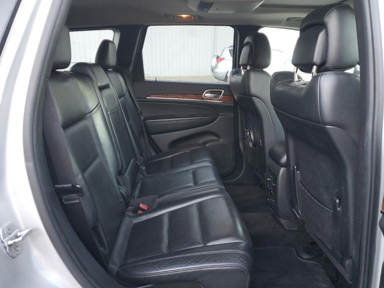 2011 Jeep Grand Cherokee - Image 11
