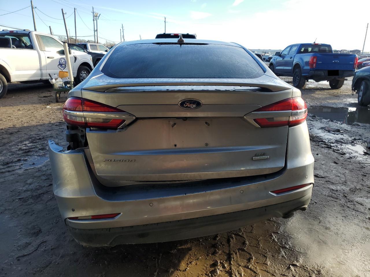 2020 Ford Fusion - Image 6