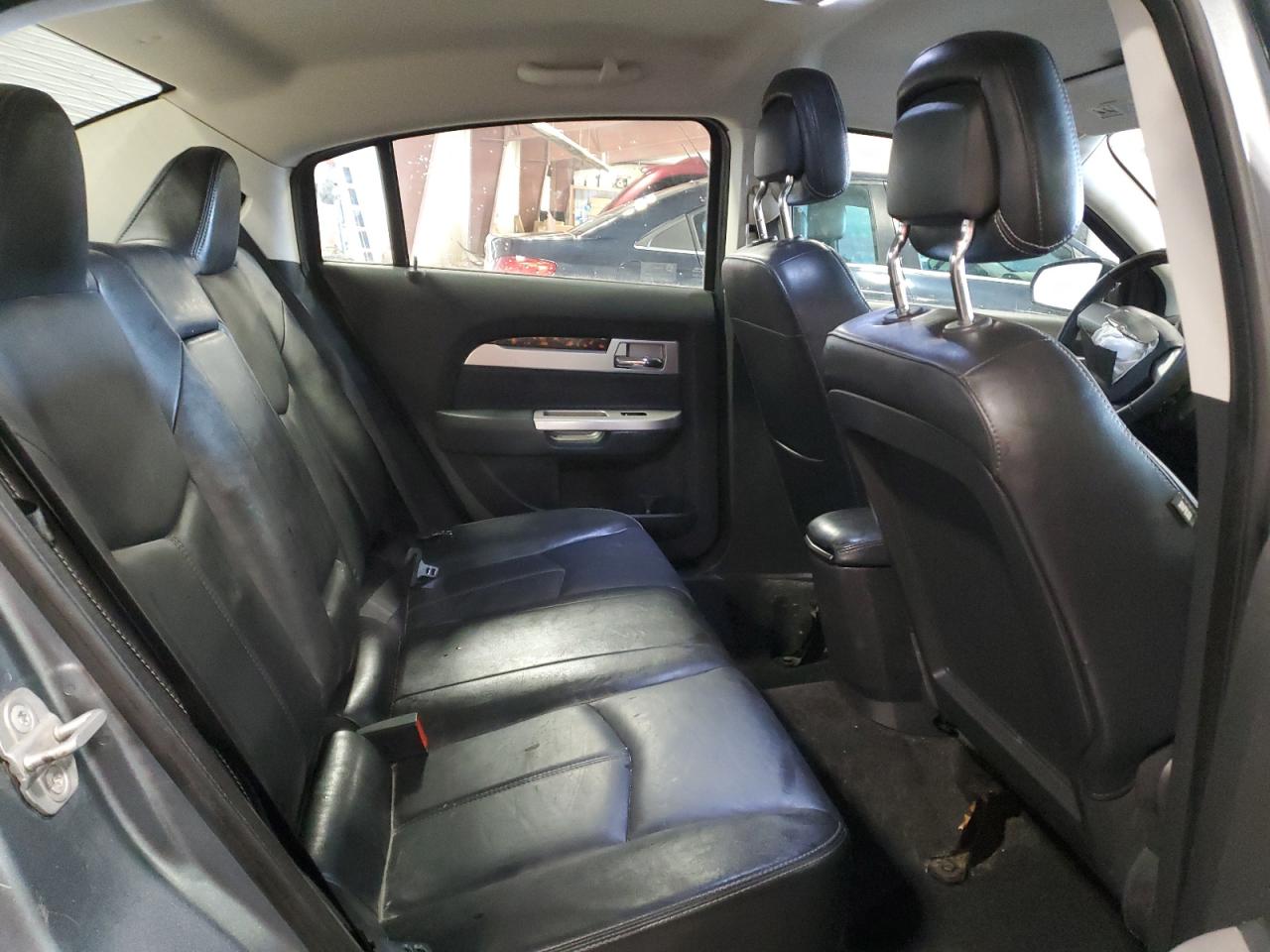 2010 Chrysler Sebring - Image 10