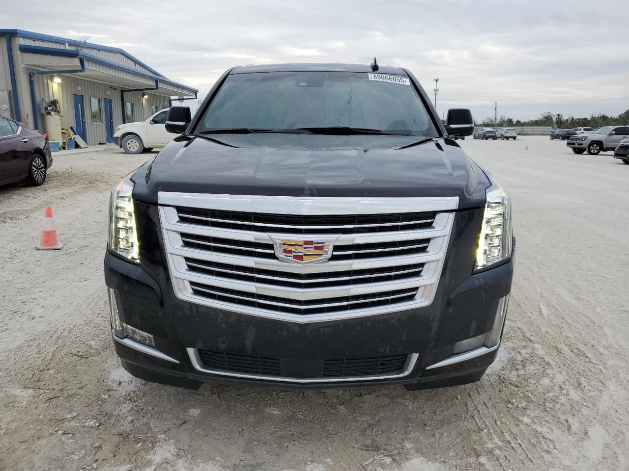 2016 Cadillac Escalade - Image 5