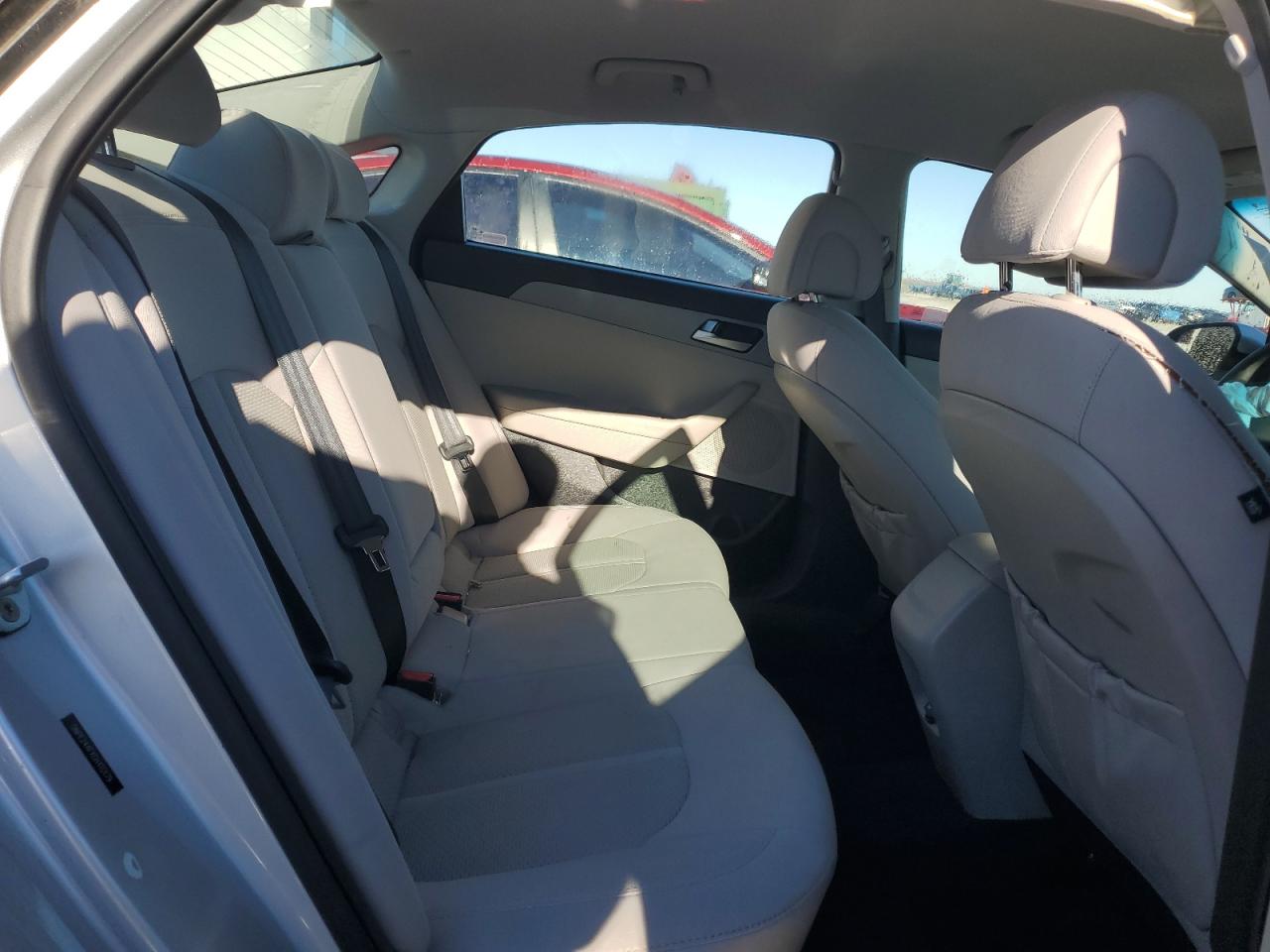 2016 Hyundai Sonata - Image 10