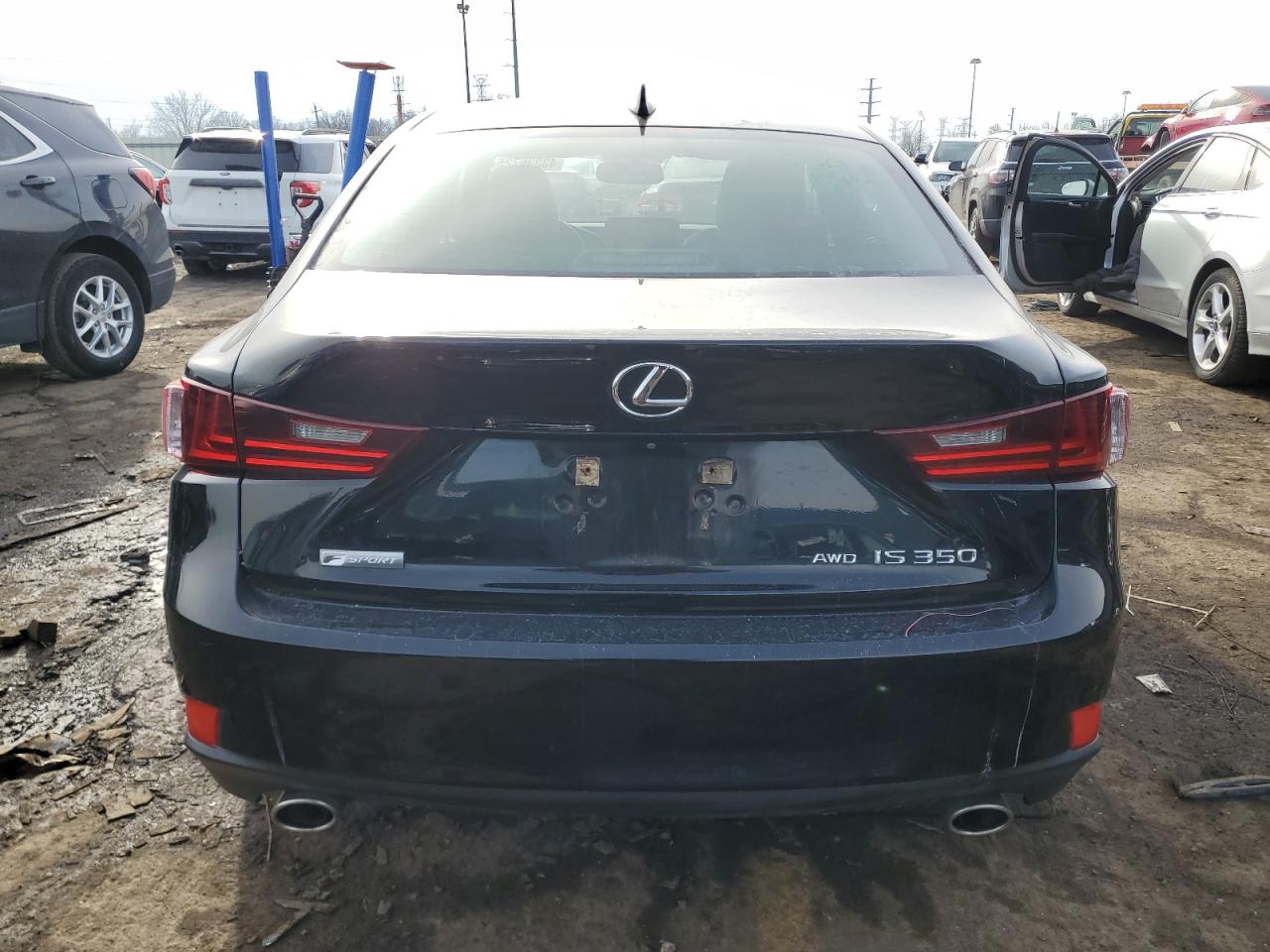 2016 Lexus IS - Image 6