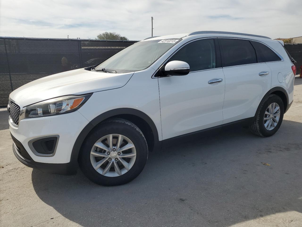 2016 Kia Sorento - Image 1