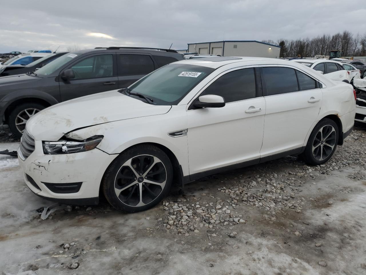 2015 Ford Taurus - Image 1