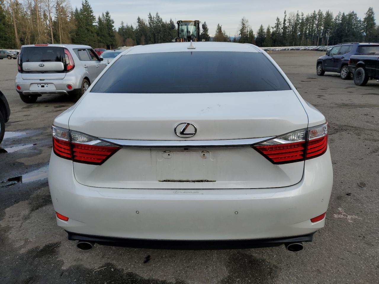 2013 Lexus ES - Image 6