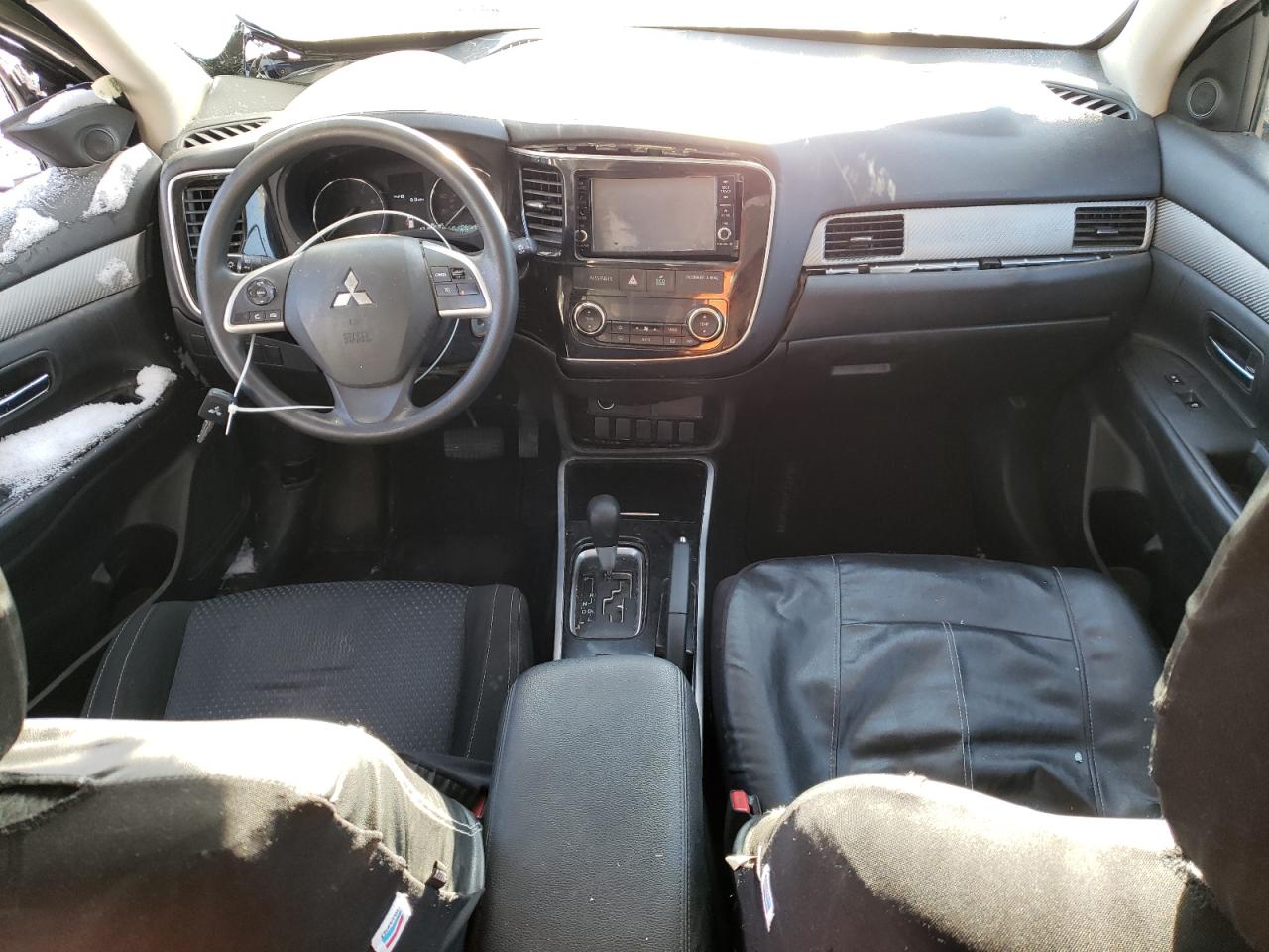 2018 Mitsubishi Outlander - Image 8