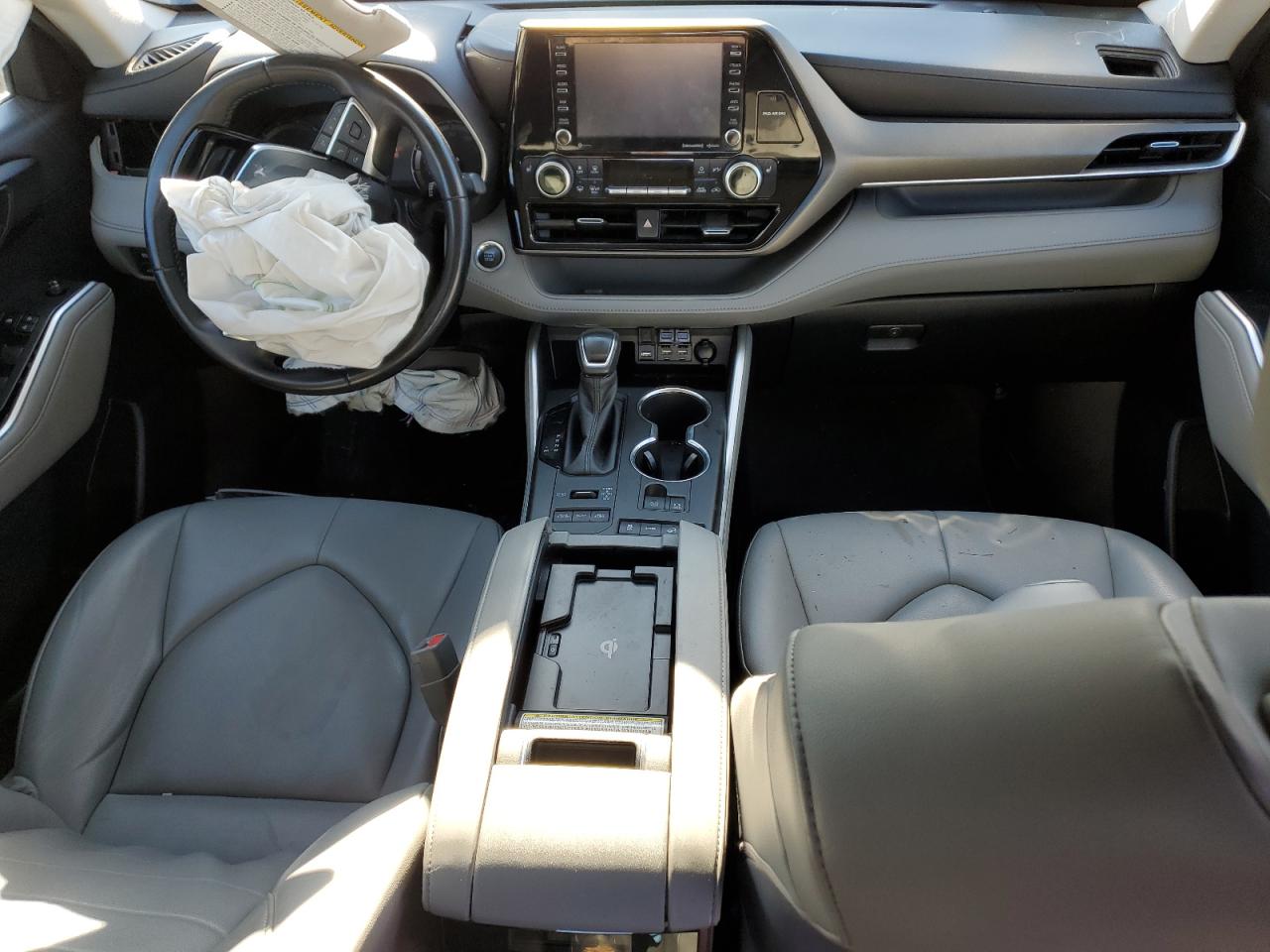 2020 Toyota Highlander - Image 8