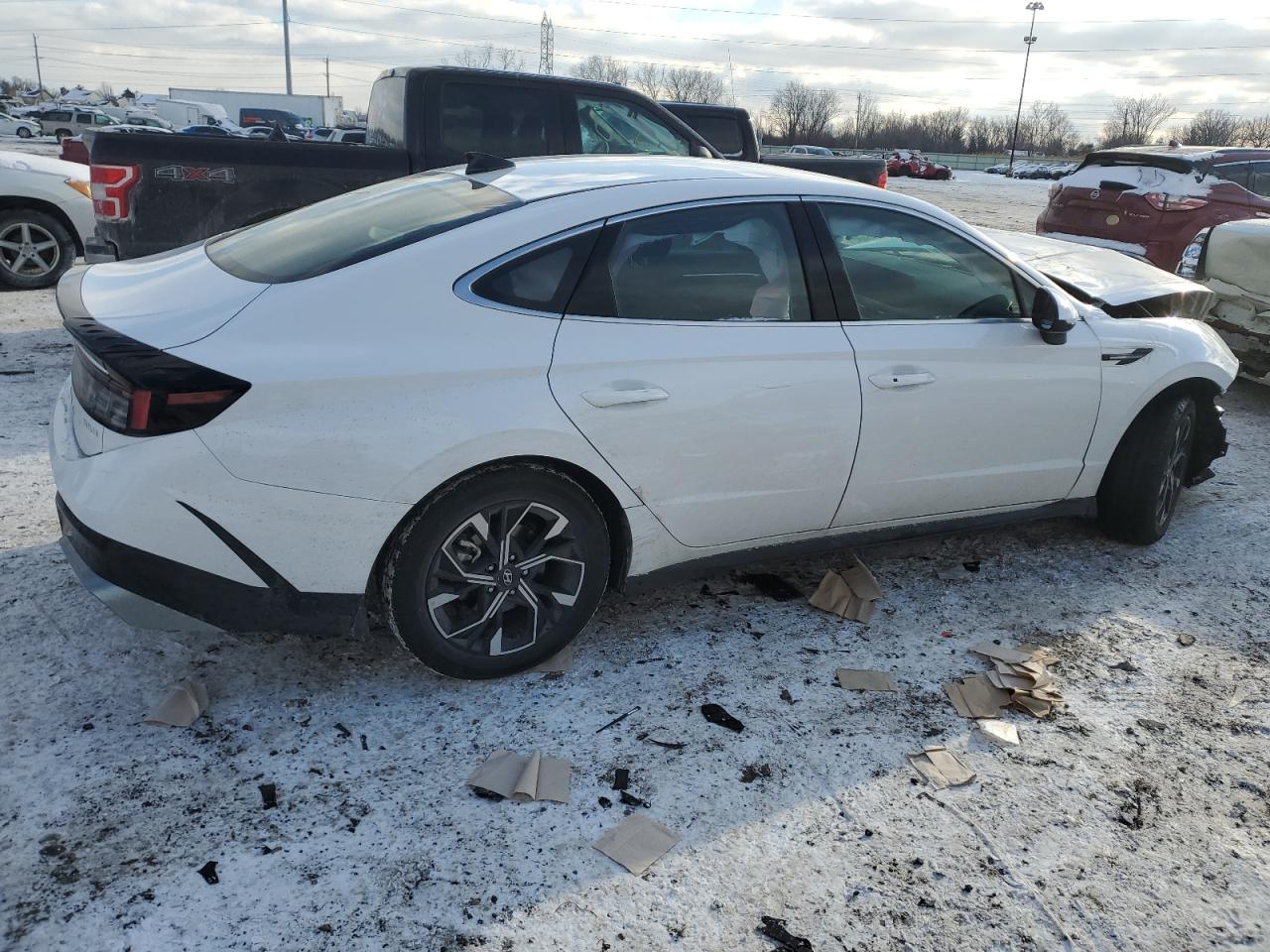 2024 Hyundai Sonata - Image 3
