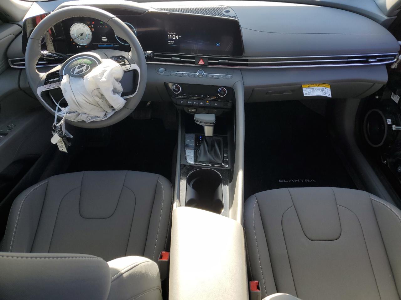 2024 Hyundai Elantra - Image 8