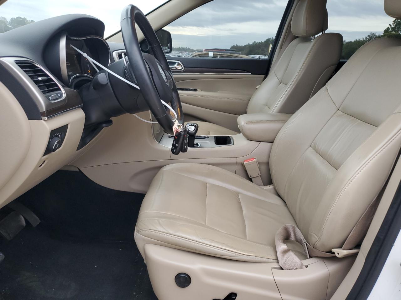 2015 Jeep Grand Cherokee - Image 7