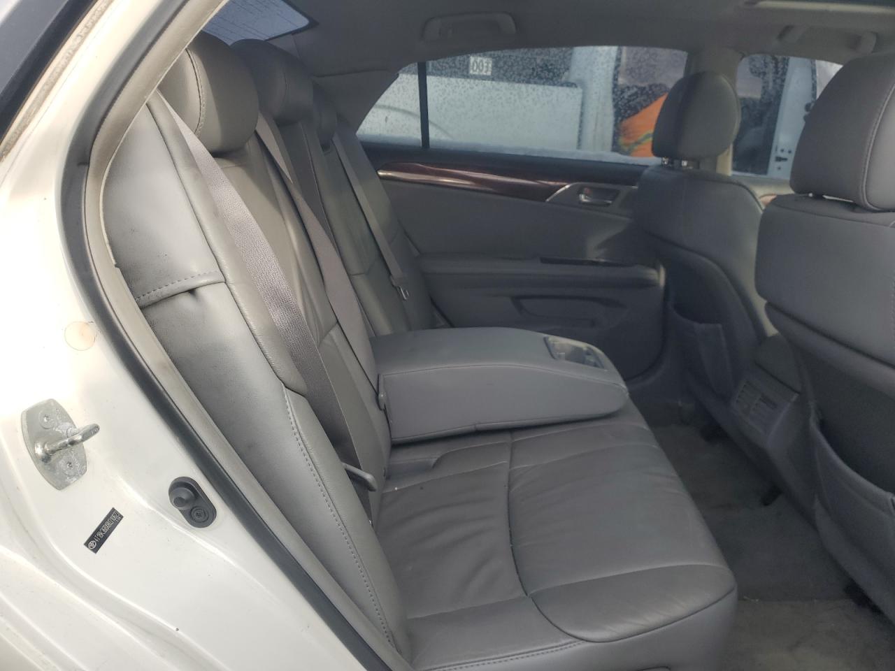 2008 Toyota Avalon - Image 10