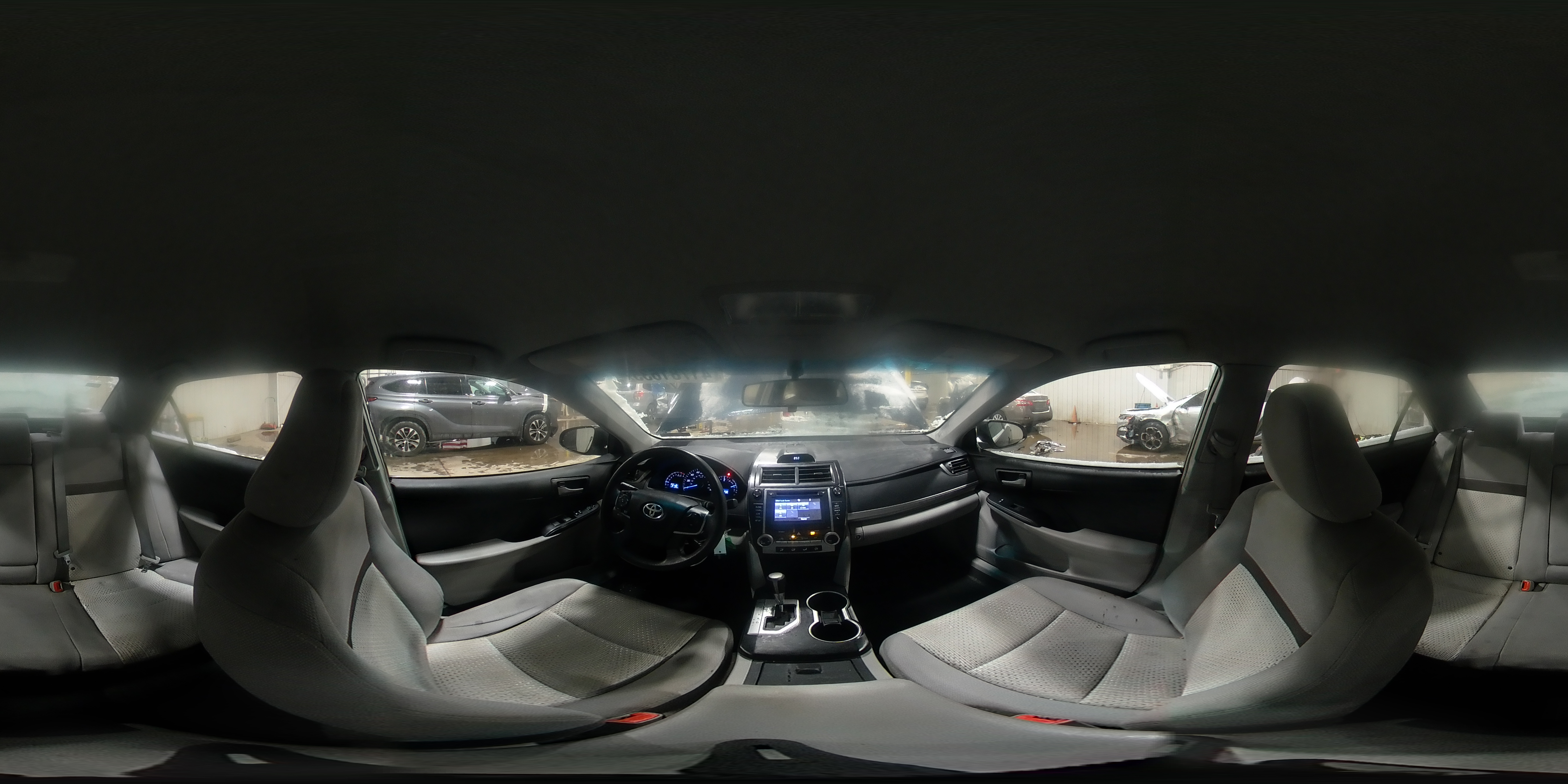 2014 Toyota Camry - Image 14